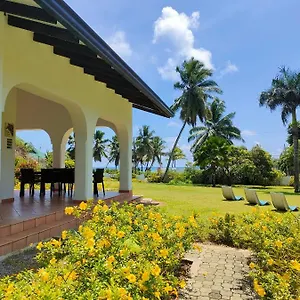 https://villa-luana-yuna.maheislandhotels.com